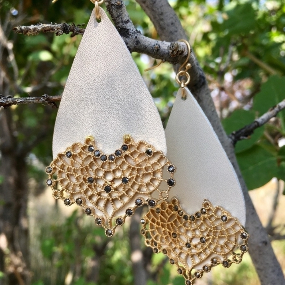SOFT IVORY TEARDROP LEATHER EMBELLISHED TEARDROP EARRINGS